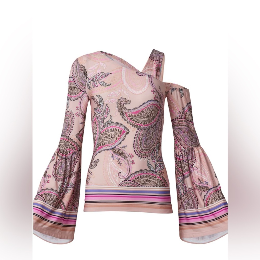 VENUS off the shoulder bell sleeve pink paisley print top. NWOT. Size M.